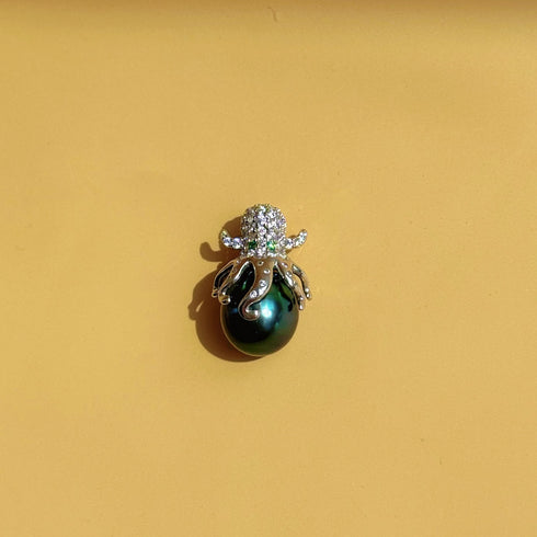 Squid Tahitian Pearl Pendant – Fun Jewelry in Sterling Silver